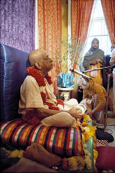 gal/Srila_Prabhupada_02/X054_SP_CT011_033.JPG