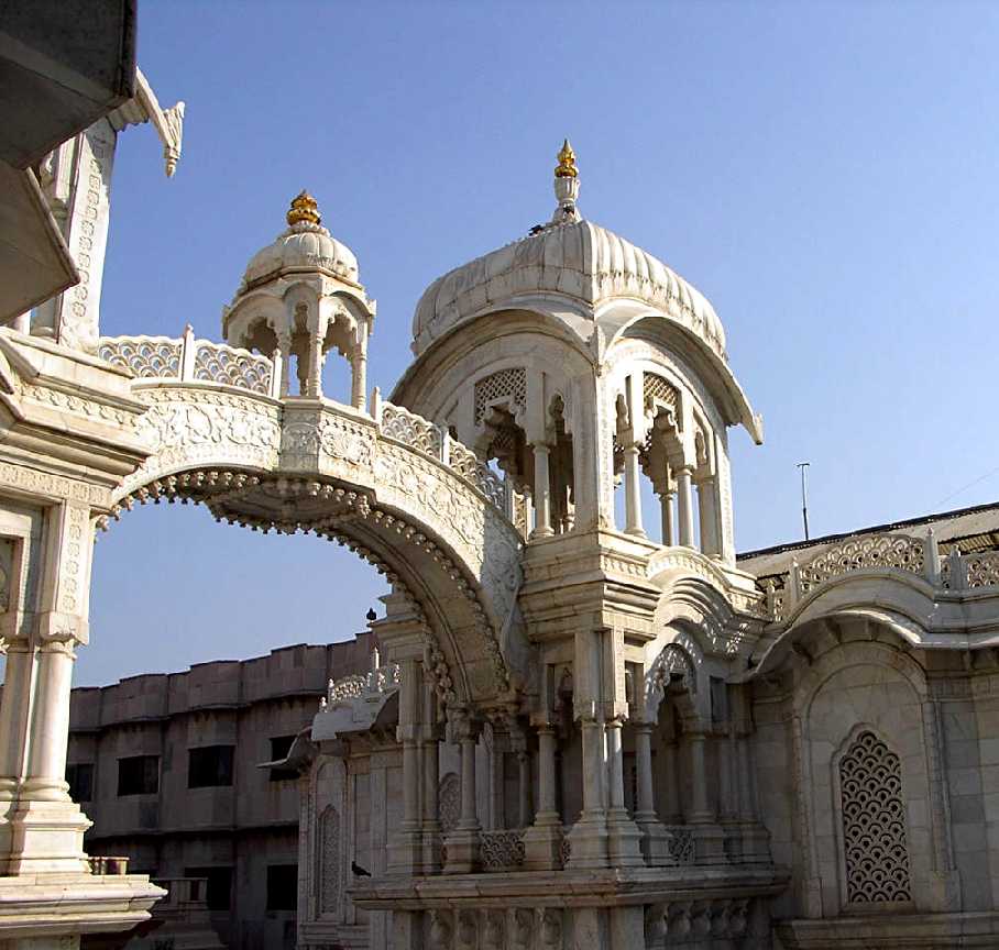 gal/Vrindavan_Dhama/KBmandhirTowers1.jpg